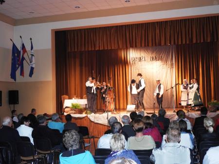 Prireditev Druži naju ples in petje z mednarodno udeležbo 29